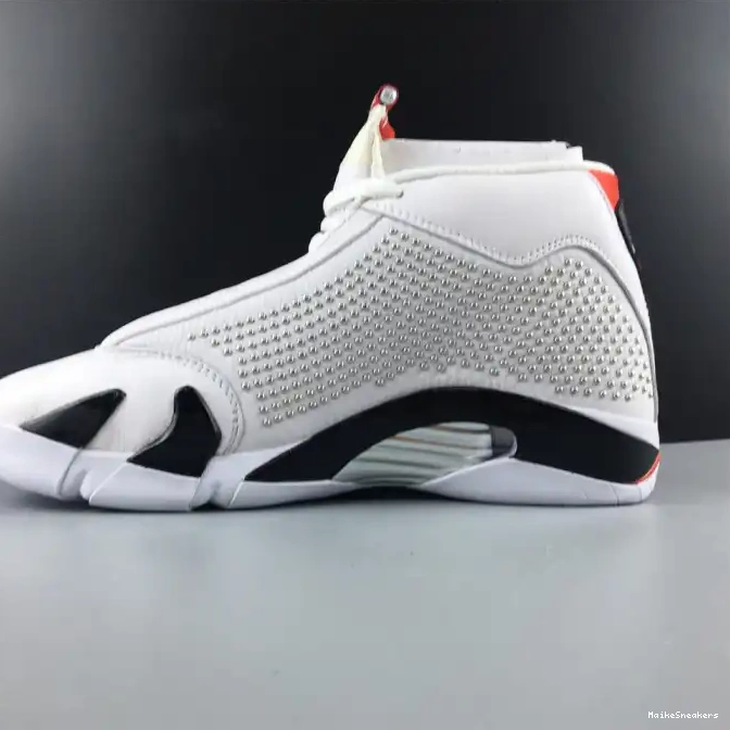 14 Retro Jordan White Air BV7630-106 0529